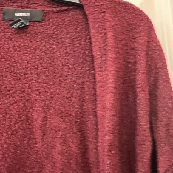 FOREVER 21 SMALL BURGUNDY PLUSH CARDIGAN (fits like M/L) - Picture 4 of 8